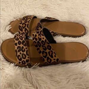 Yellow box sandals 8